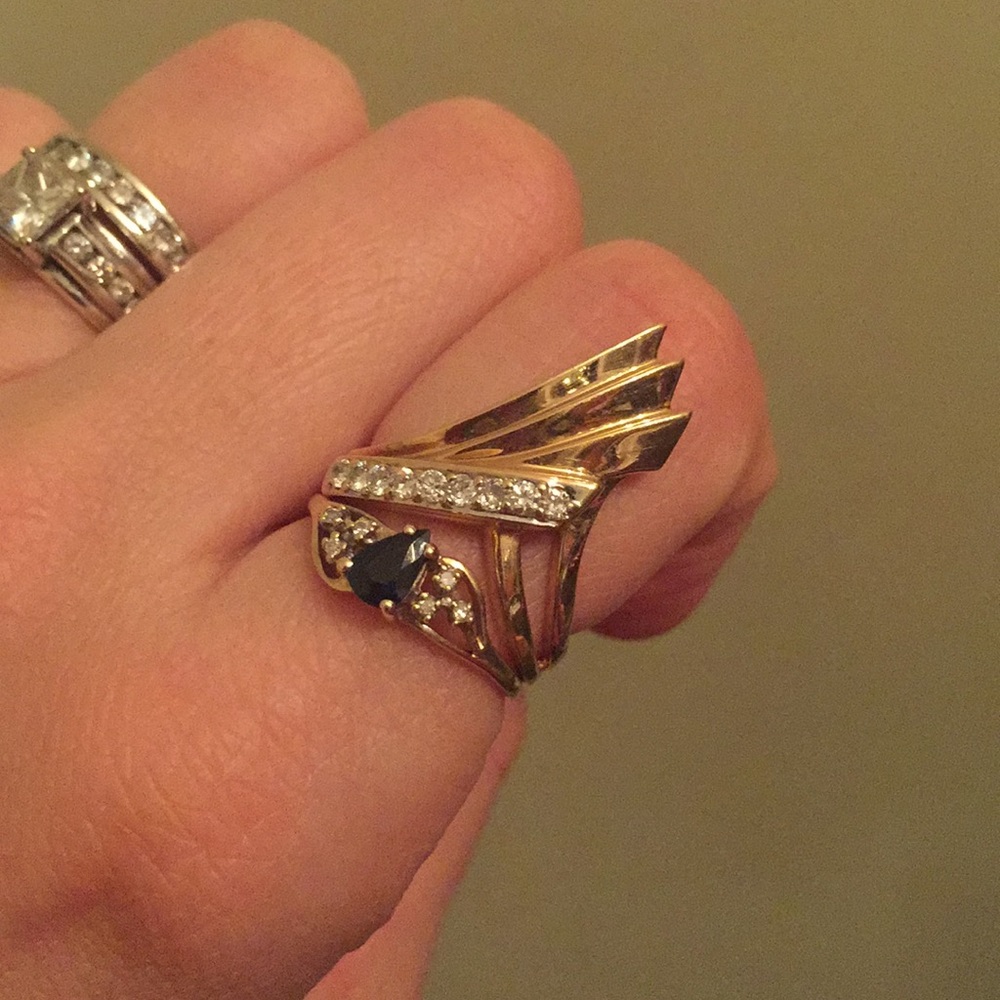14k Yellow gold Rings w/Diamonds size 7